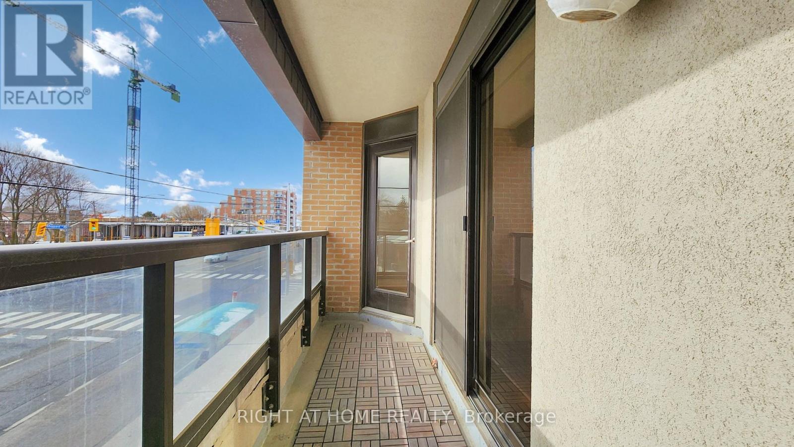 #212 760 SHEPPARD AVENUE W - 33
