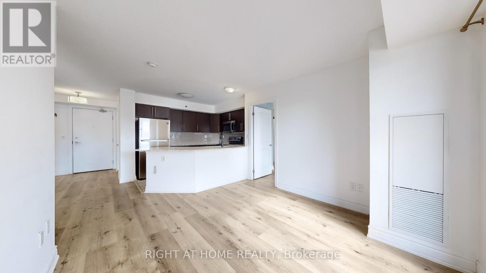 #212 760 SHEPPARD AVENUE W - 9