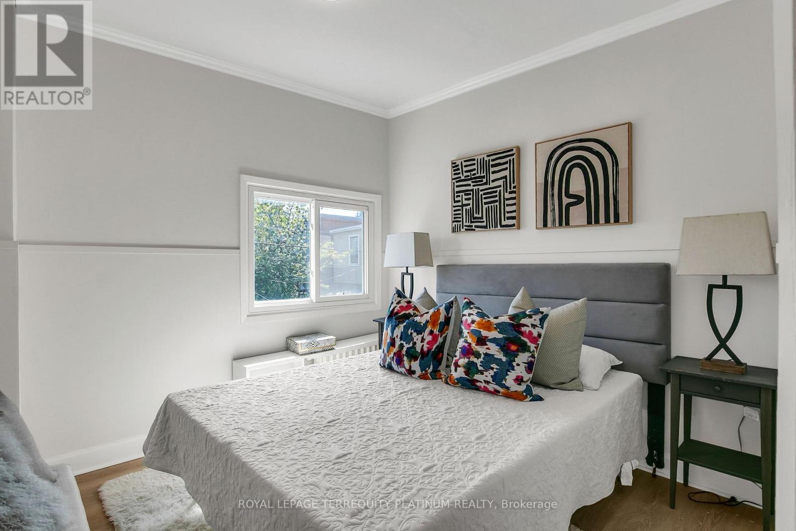 405 BROCK AVENUE - 18