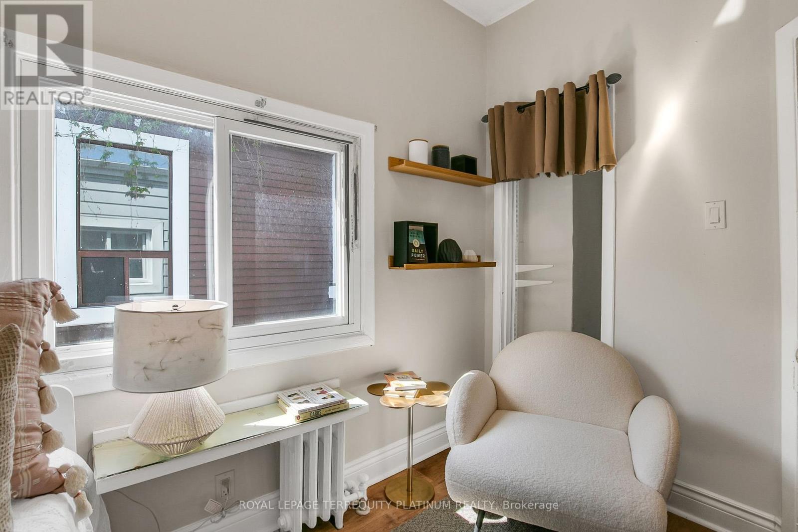 405 BROCK AVENUE - 20