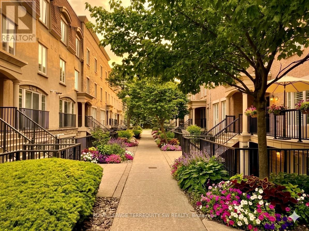 Listing photo of 315 - 30 WESTERN BATTERY ROAD
