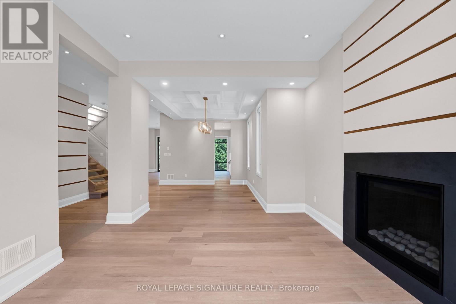 9 FORDHAM PLACE - 16