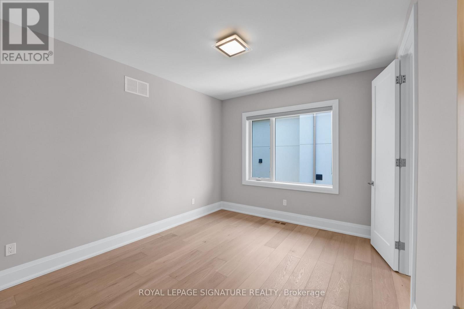 9 FORDHAM PLACE - 35