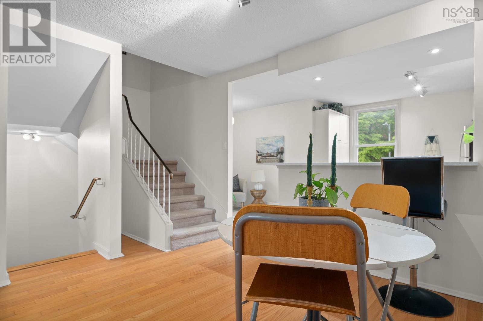 Property 32 of 41 of 40 5561 Sentinal Square