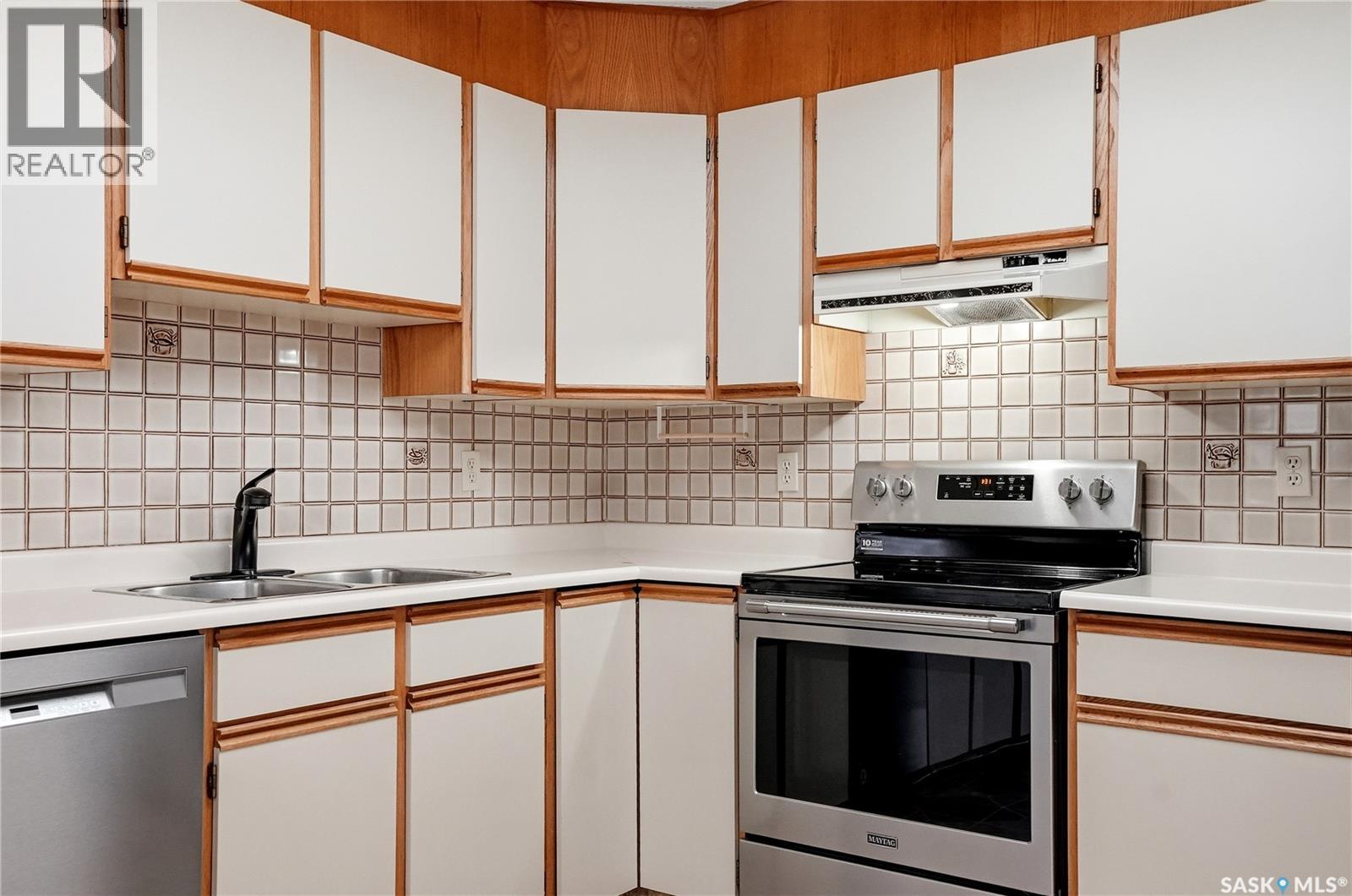 #108 525 5th AVENUE - 20