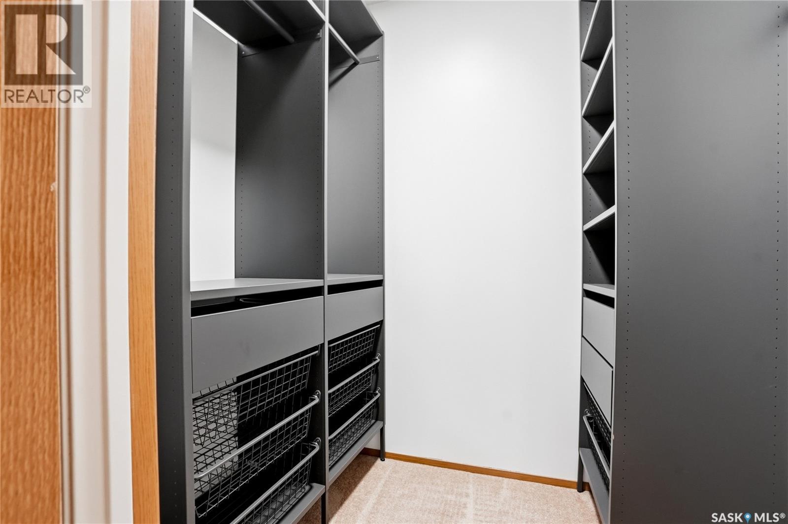 #108 525 5th AVENUE - 29
