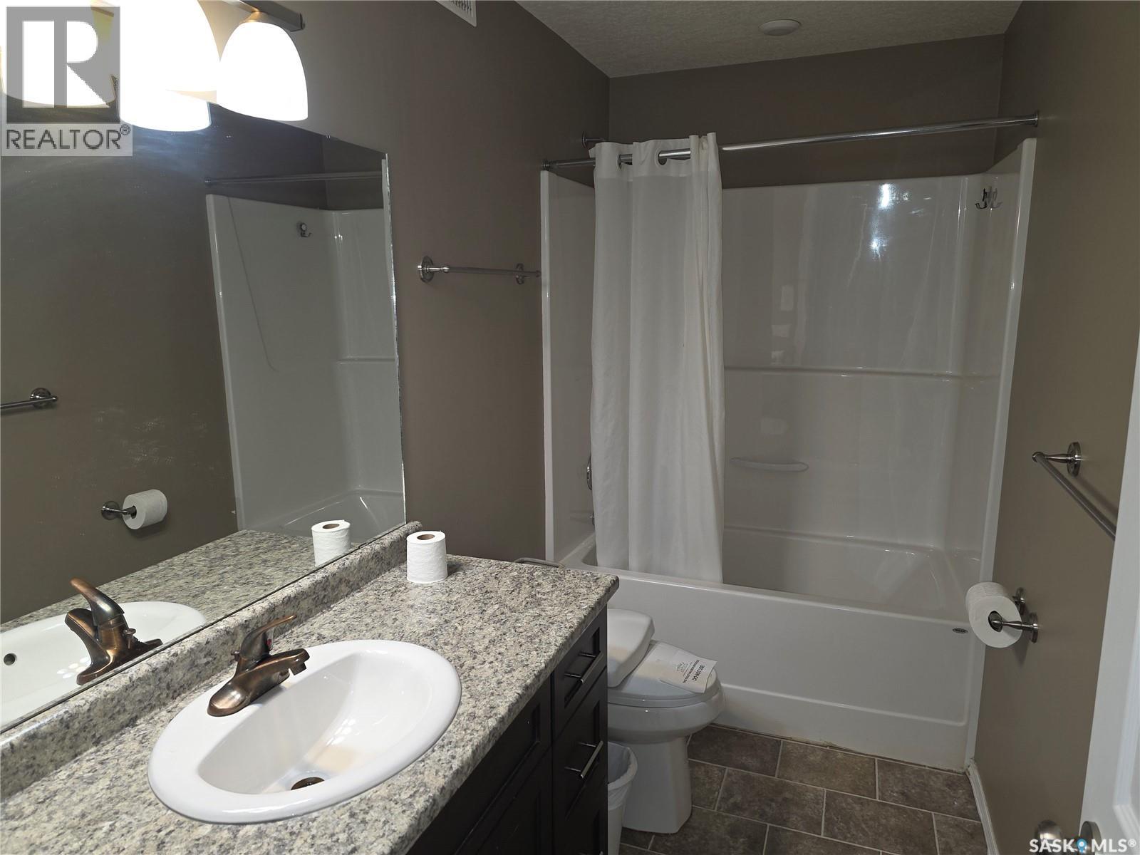 #713 Columbia AVENUE - 14