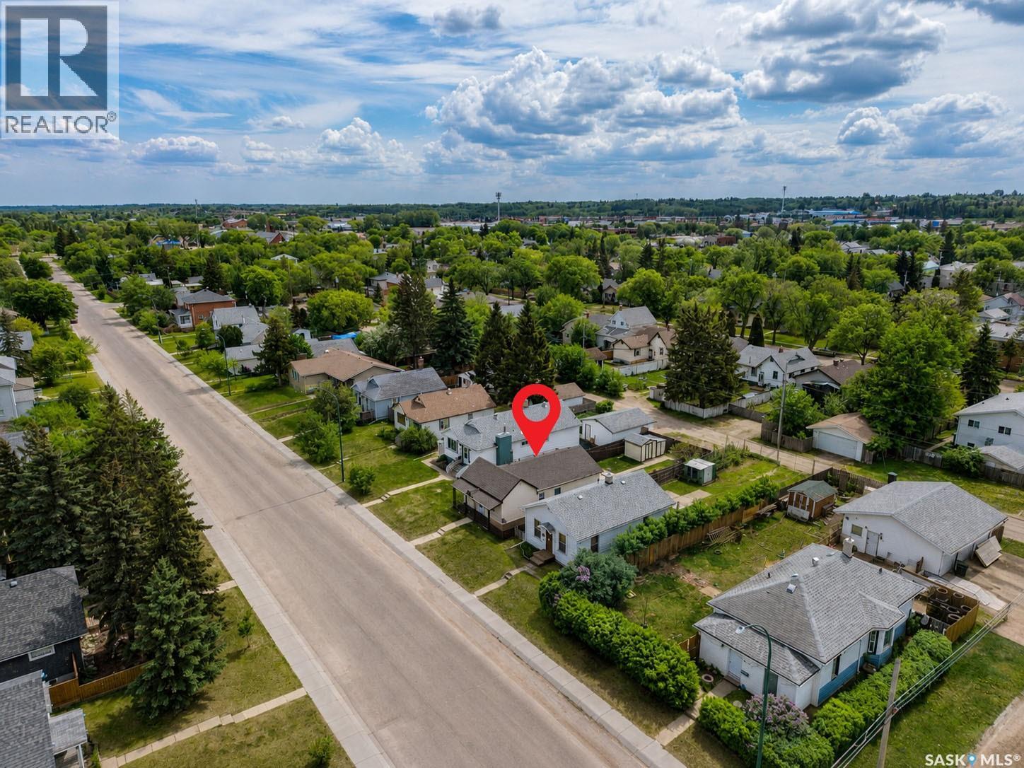 415 8th STREET E - 18