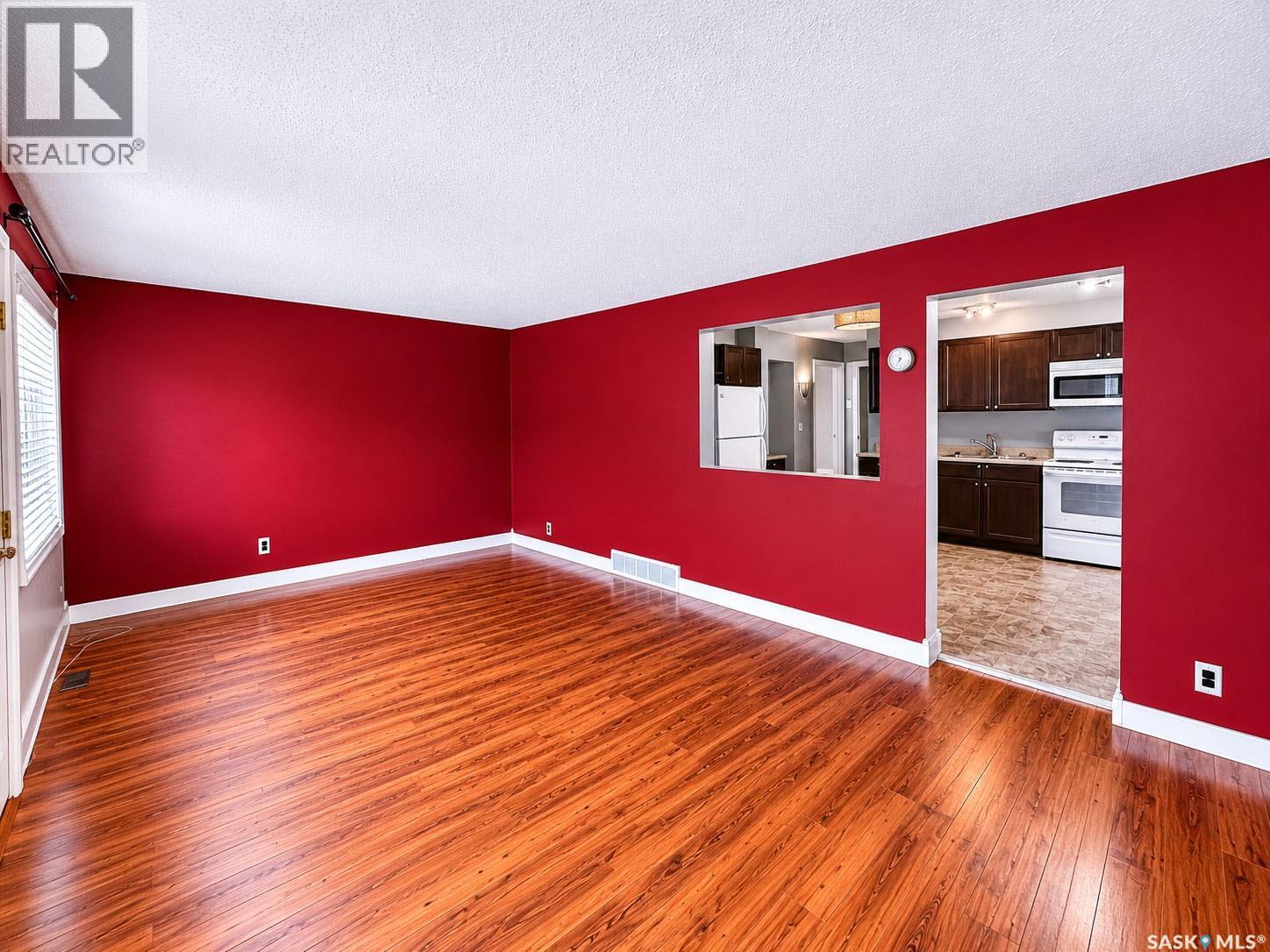 415 8th STREET E - 4