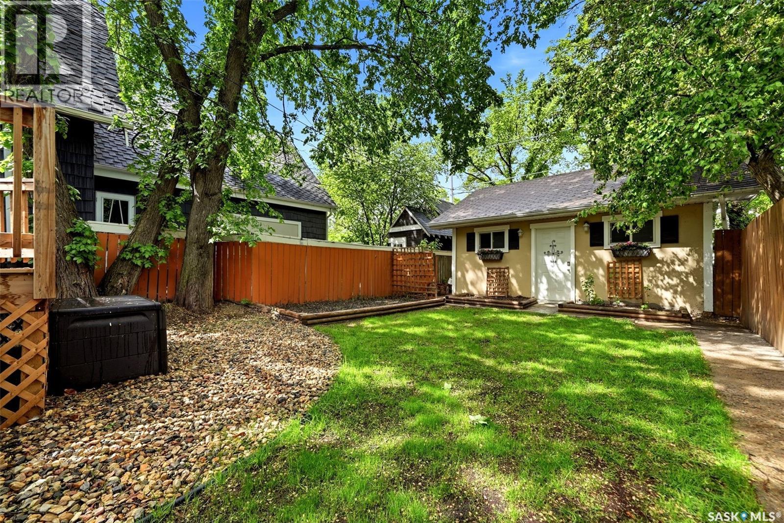 2950 Retallack STREET - 28