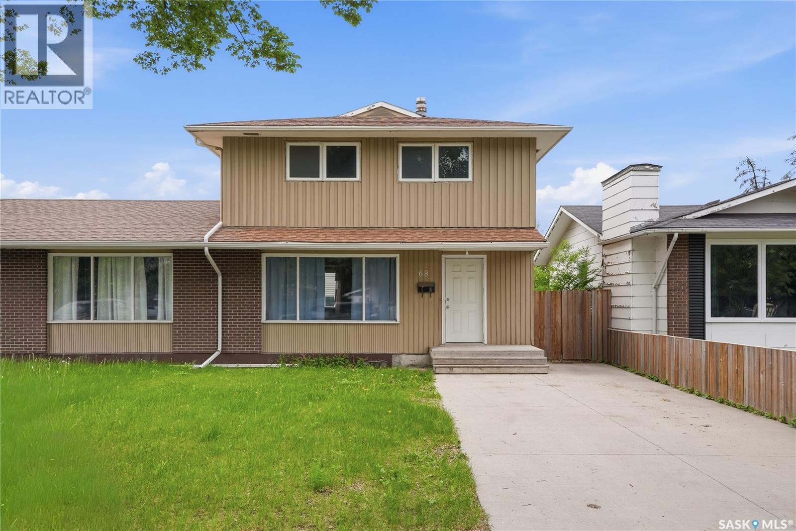 68 Carleton DRIVE - 1