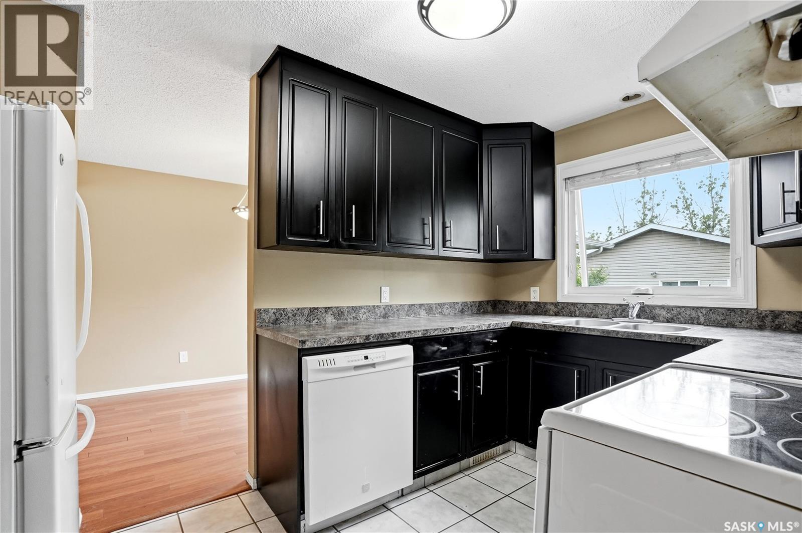 68 Carleton DRIVE - 16
