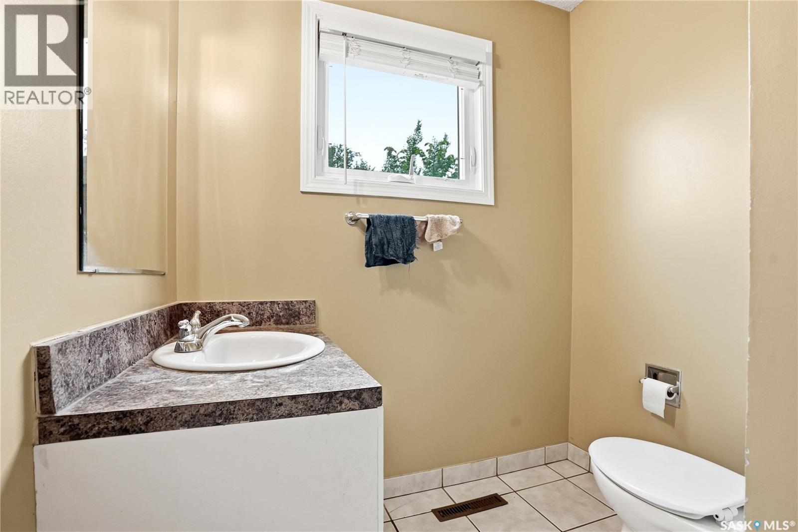 68 Carleton DRIVE - 19