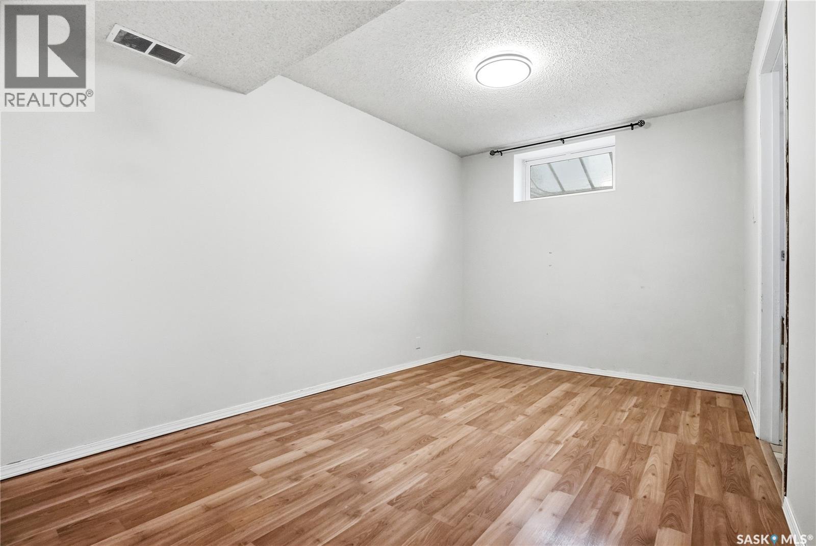 68 Carleton DRIVE - 39