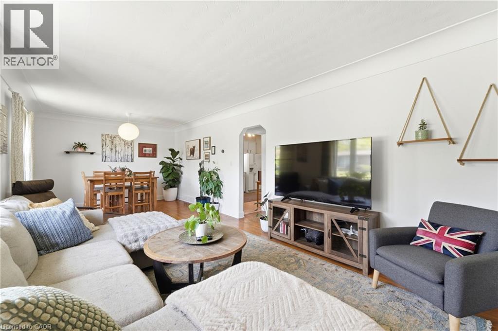 54 RANDALL Avenue - 7
