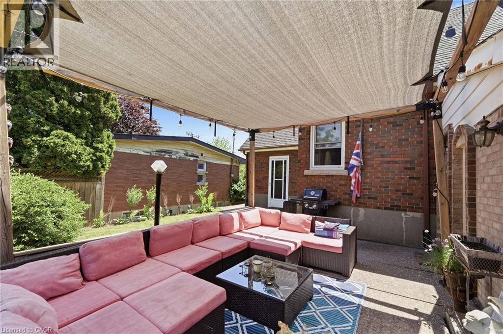 54 RANDALL Avenue - 41
