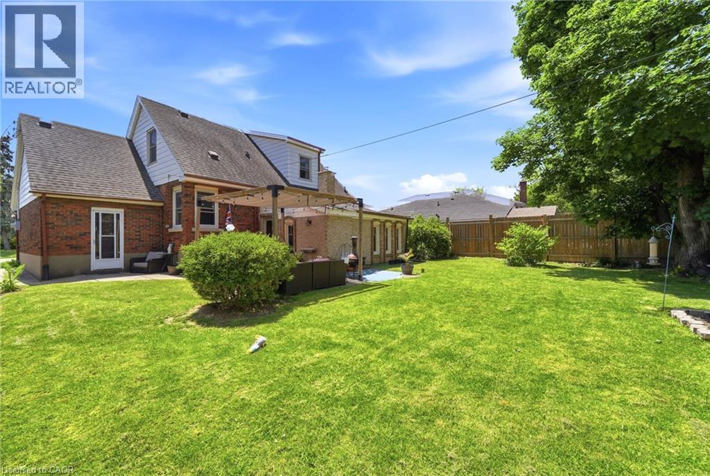 54 RANDALL Avenue - 43