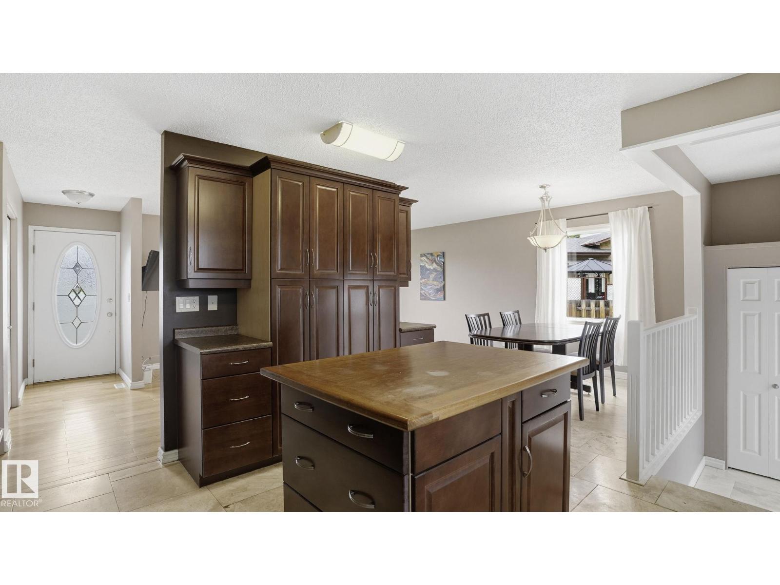 4309 47 ST - 11