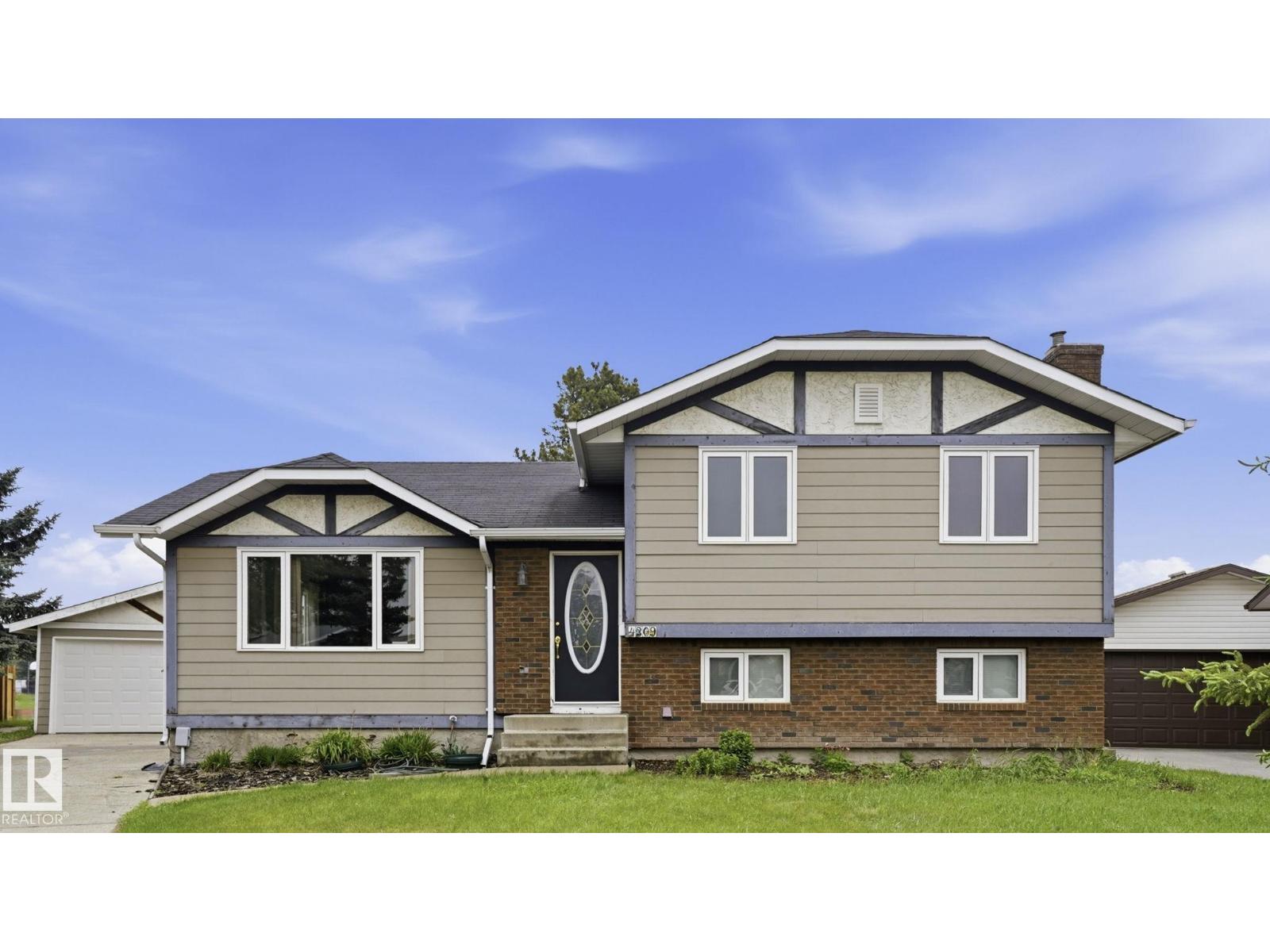4309 47 ST - 41