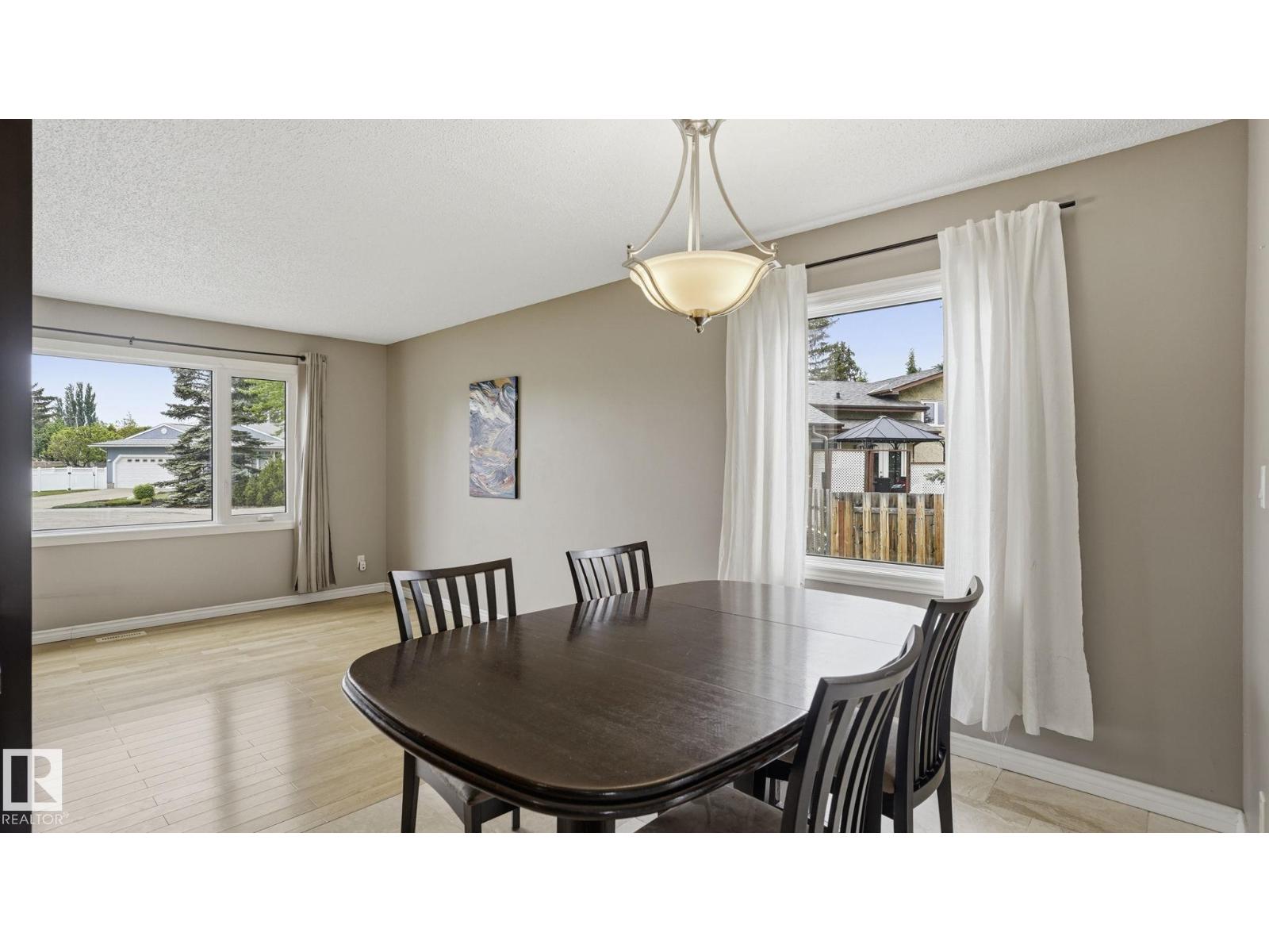 4309 47 ST - 8