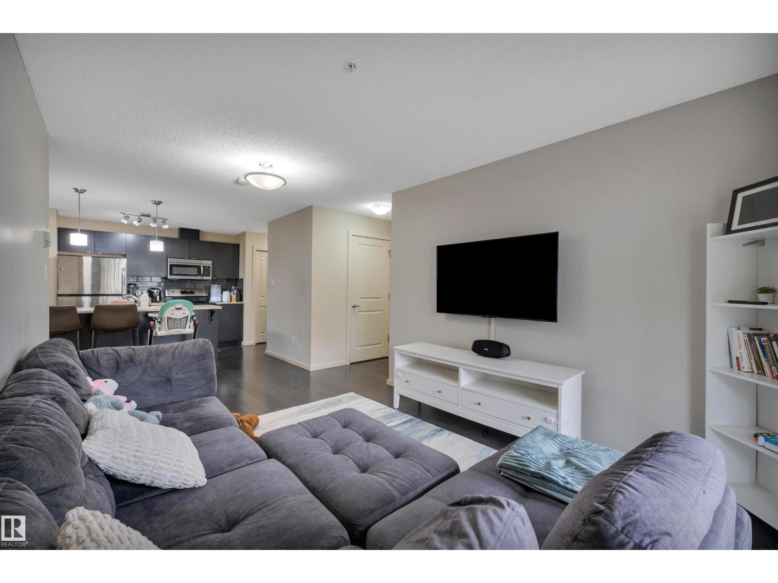#216 340 WINDERMERE RD NW - 2