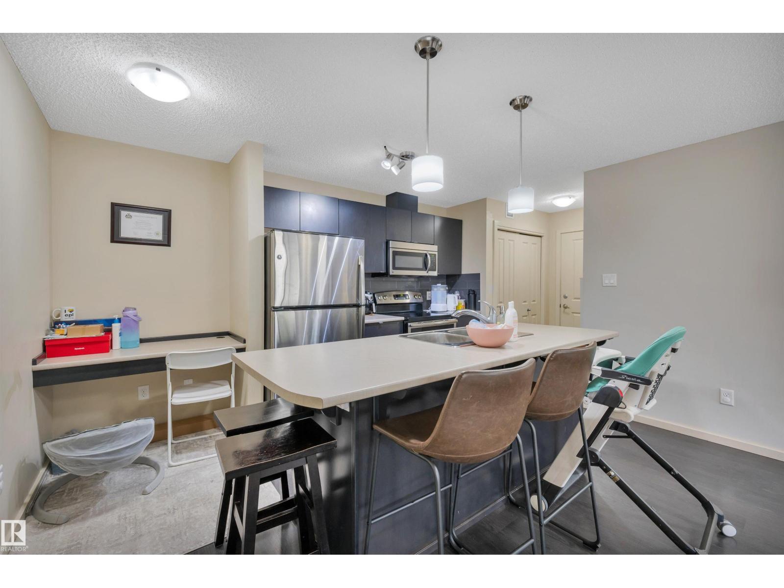 #216 340 WINDERMERE RD NW - 4