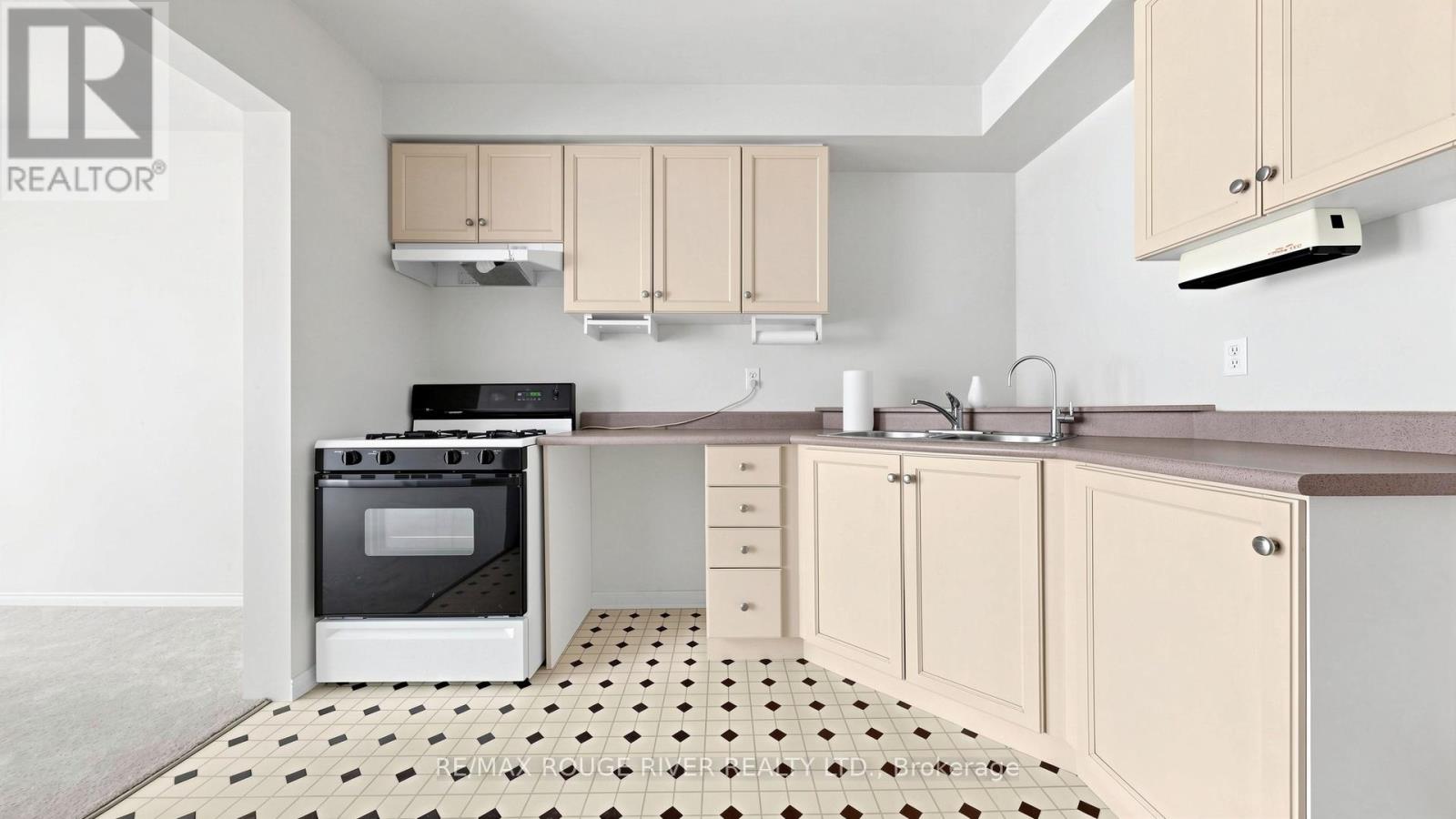 4 TROWELL LANE - 13