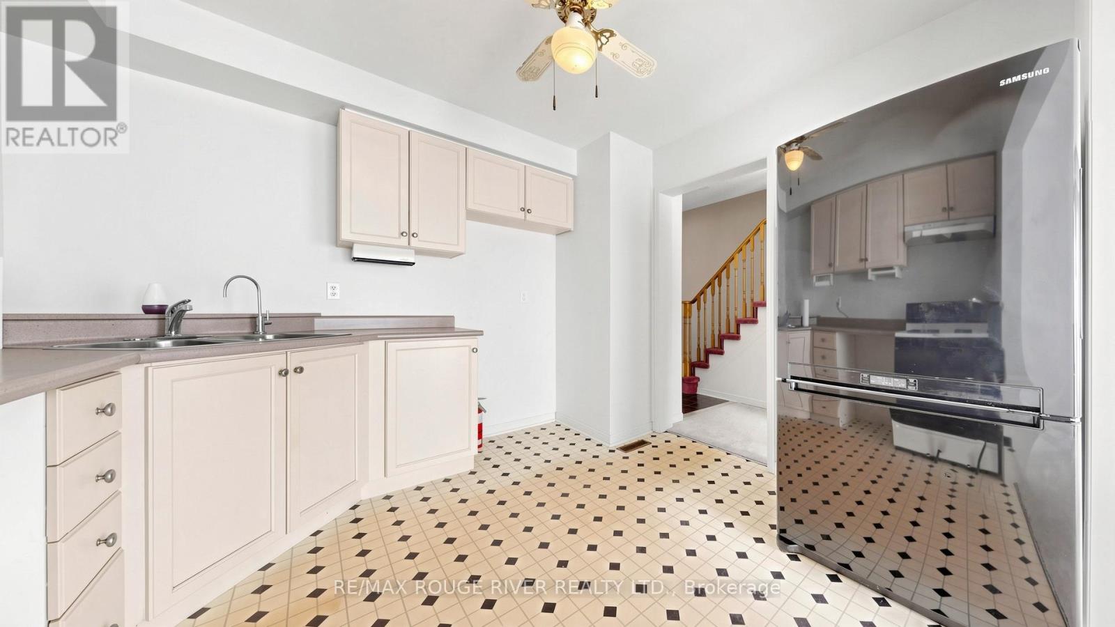 4 TROWELL LANE - 14