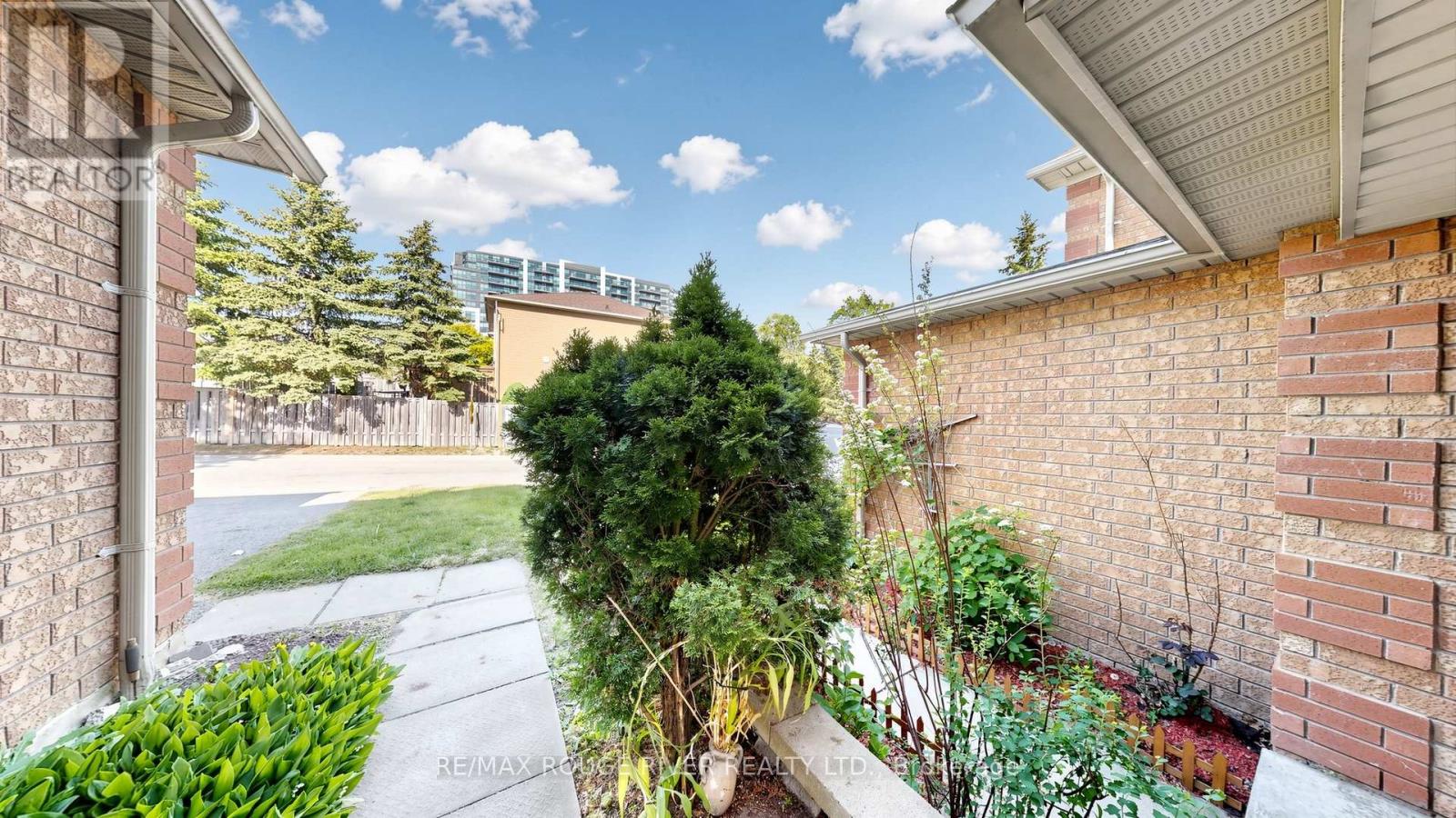 4 TROWELL LANE - 2