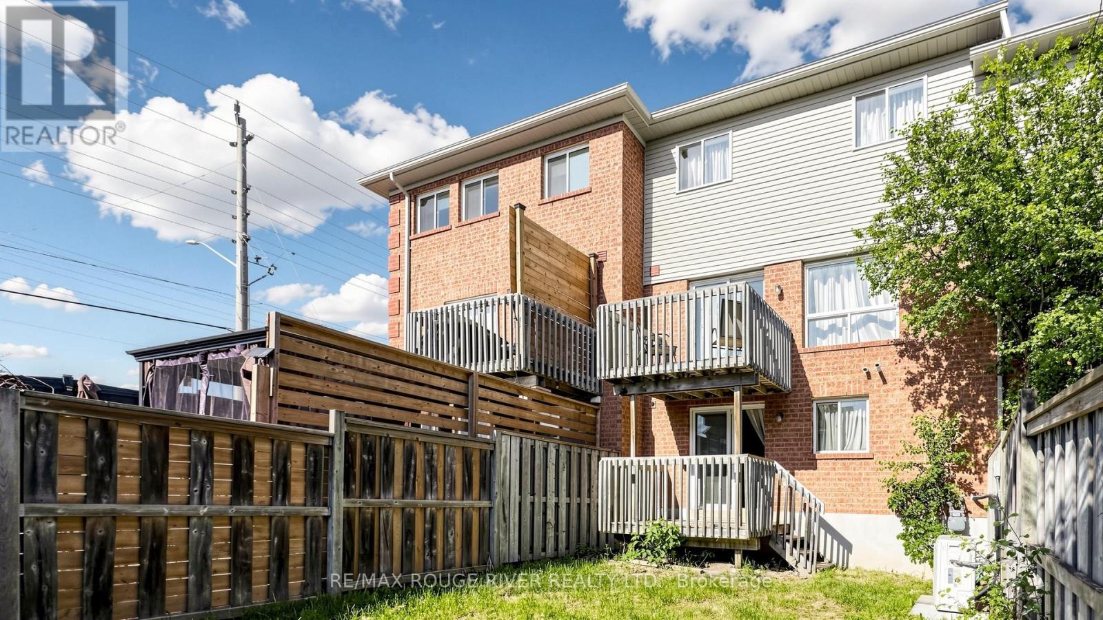 4 TROWELL LANE - 27
