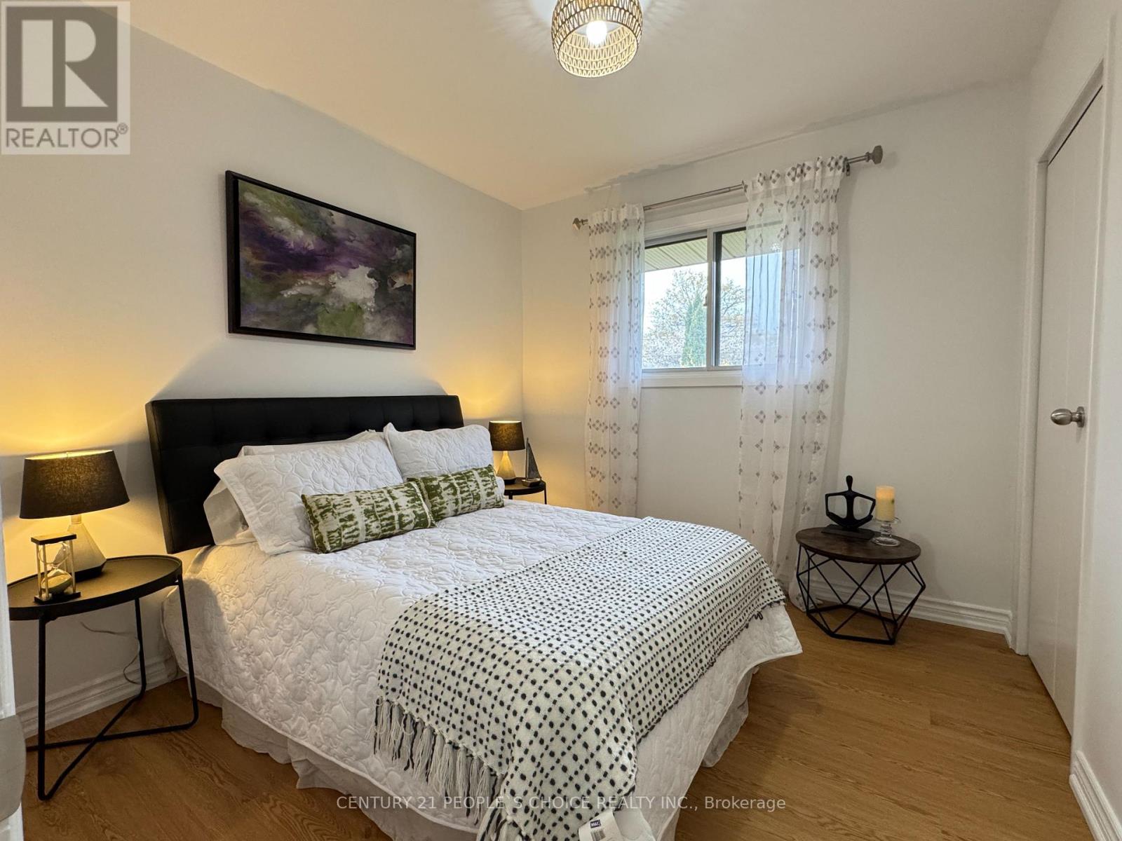 586 CENTRAL PK BOULEVARD N - 12