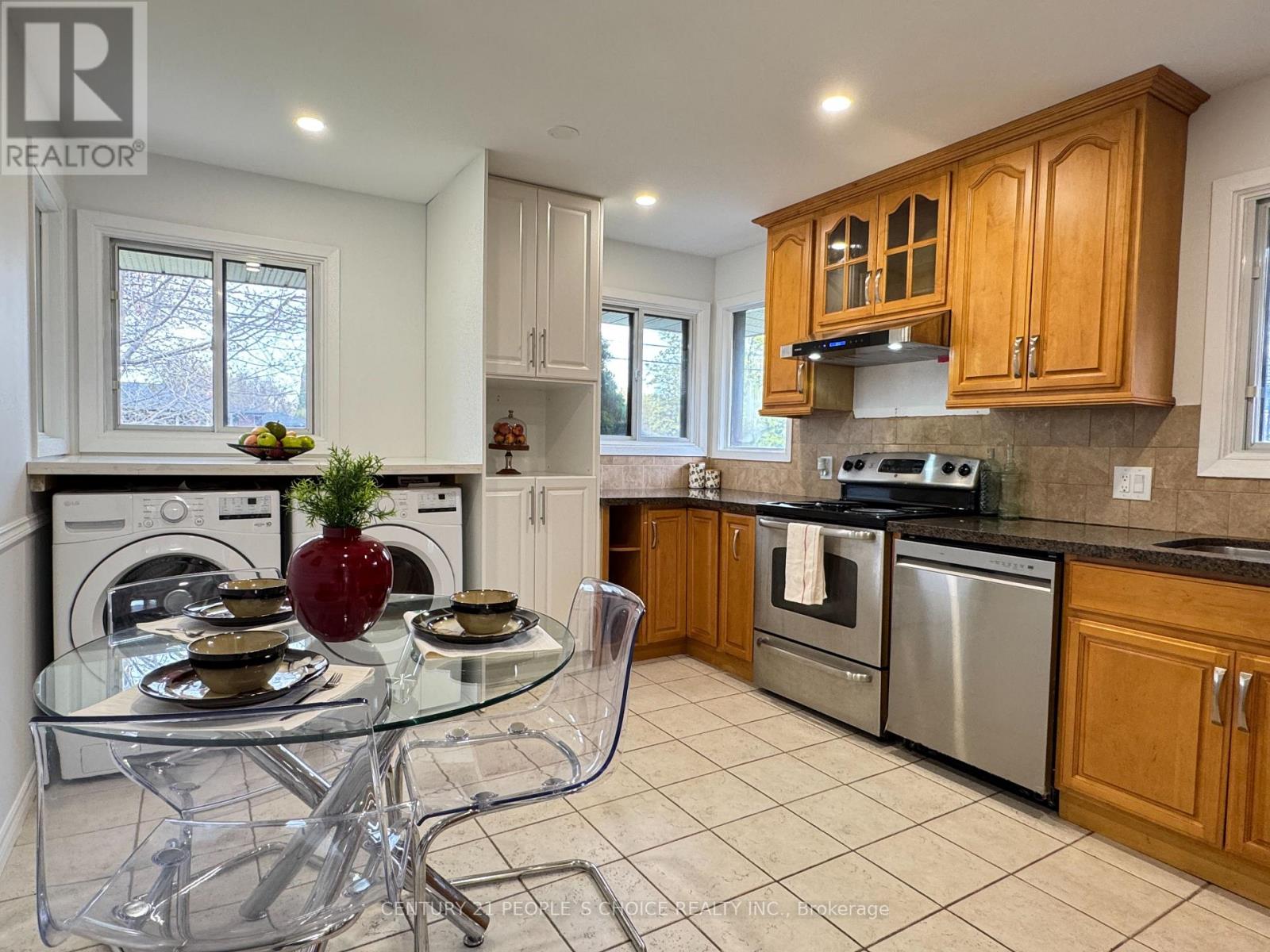 586 CENTRAL PK BOULEVARD N - 6