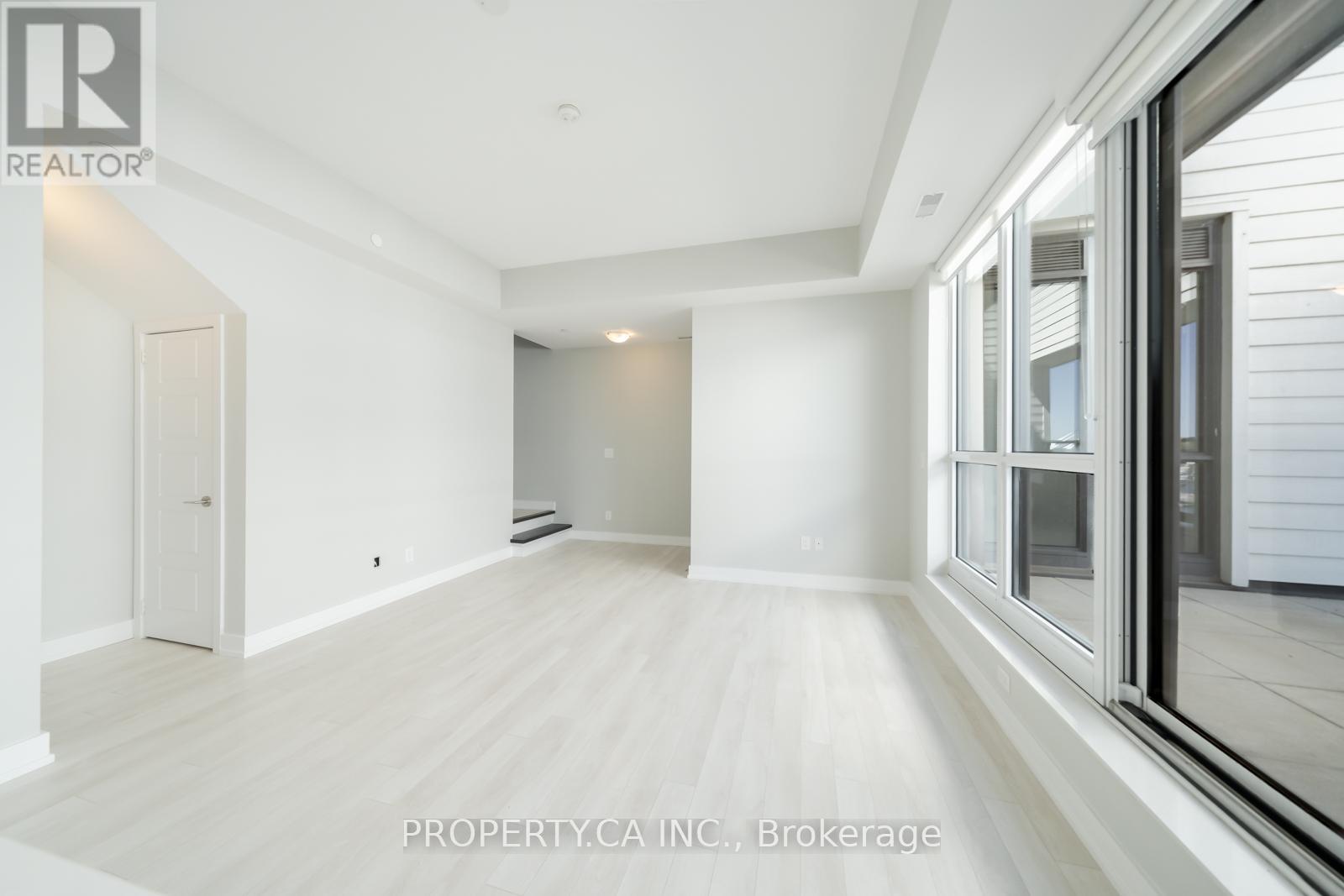 #130 331 BROWARD WAY - 12