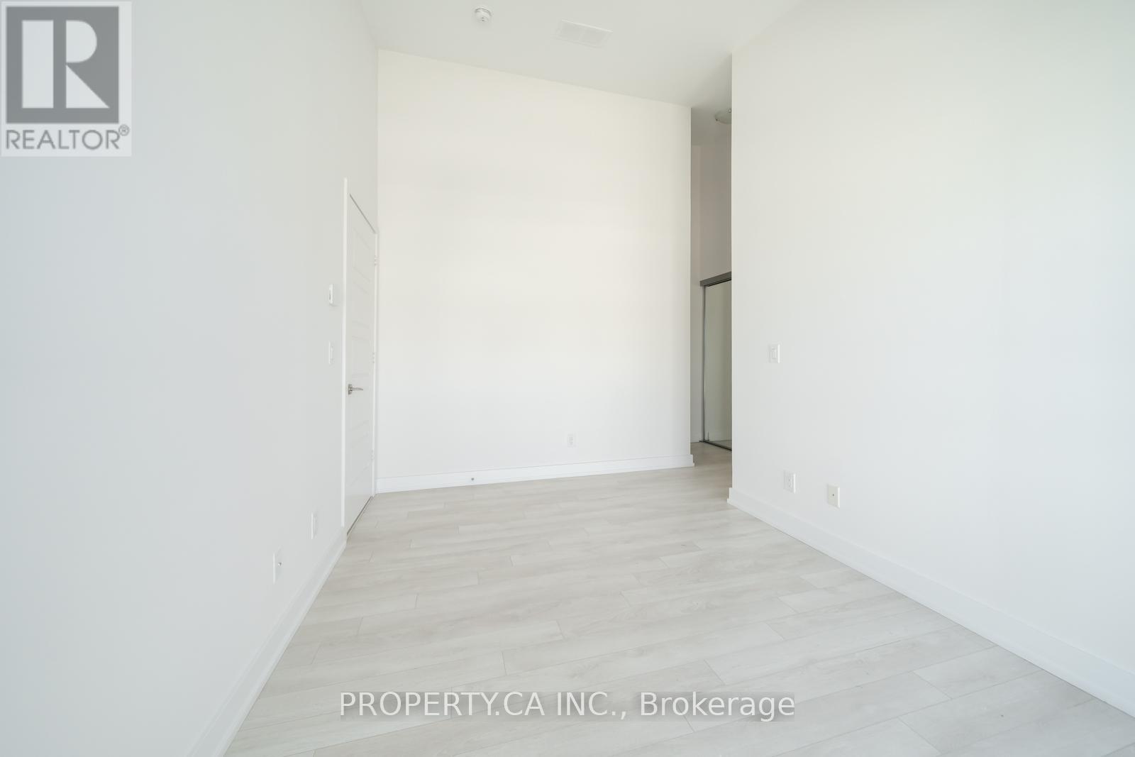 #130 331 BROWARD WAY - 17