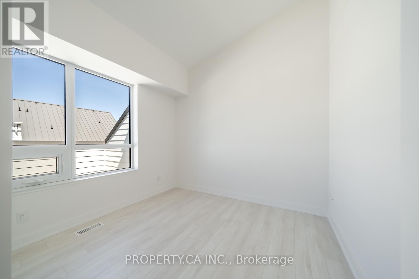 #130 331 BROWARD WAY - 19