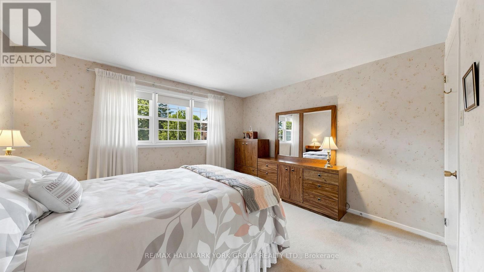 24 DEVINS DRIVE - 23