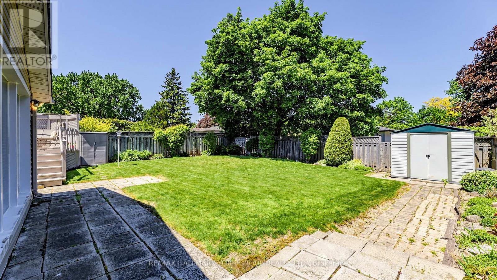 24 DEVINS DRIVE - 39