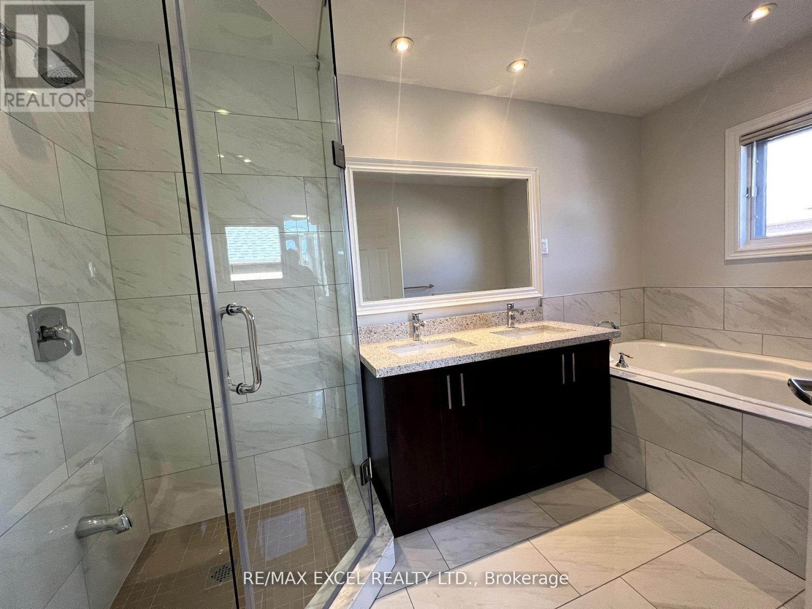 330 CALVERT ROAD - 32