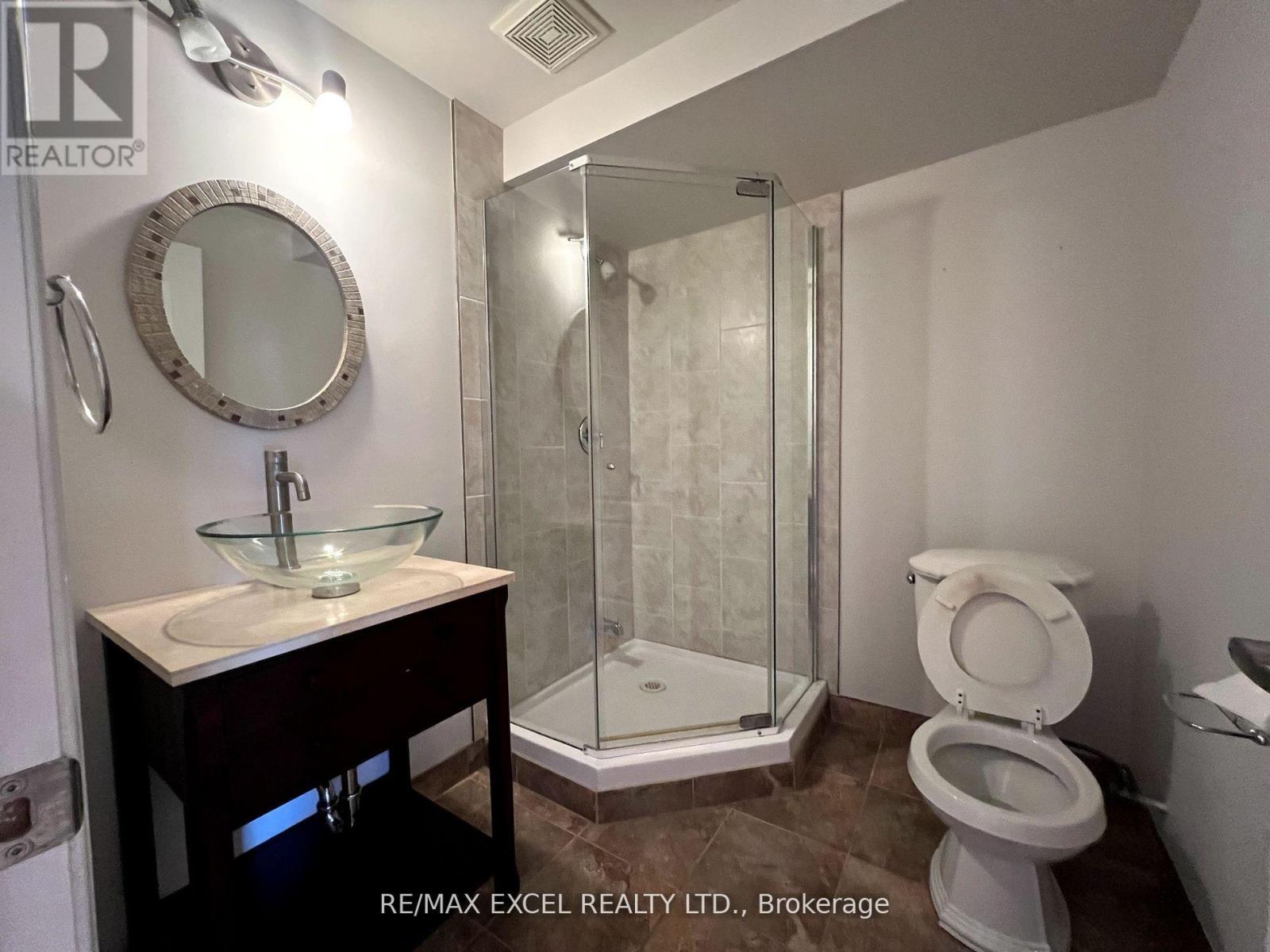 330 CALVERT ROAD - 24