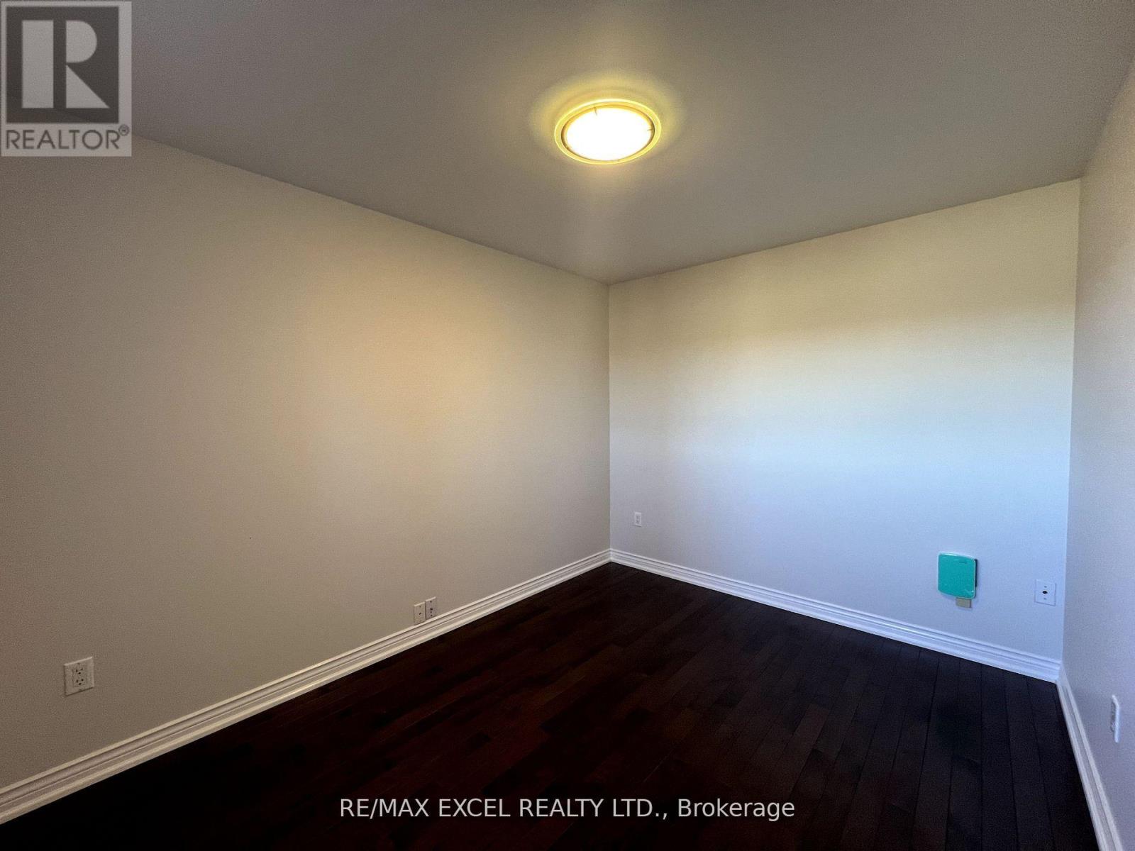 330 CALVERT ROAD - 34