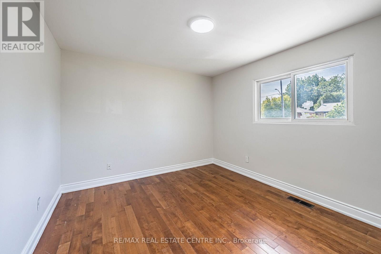 2 MILNER ROAD - 22