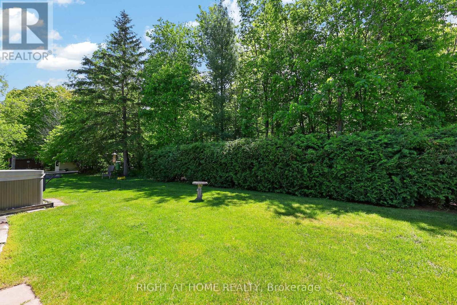 23 HOLLOWAY LANE - 46