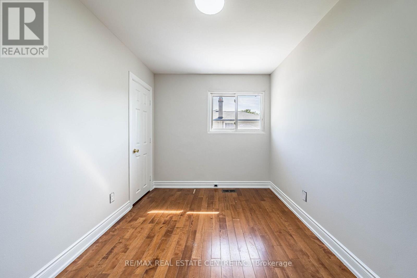 2 MILNER ROAD - 23