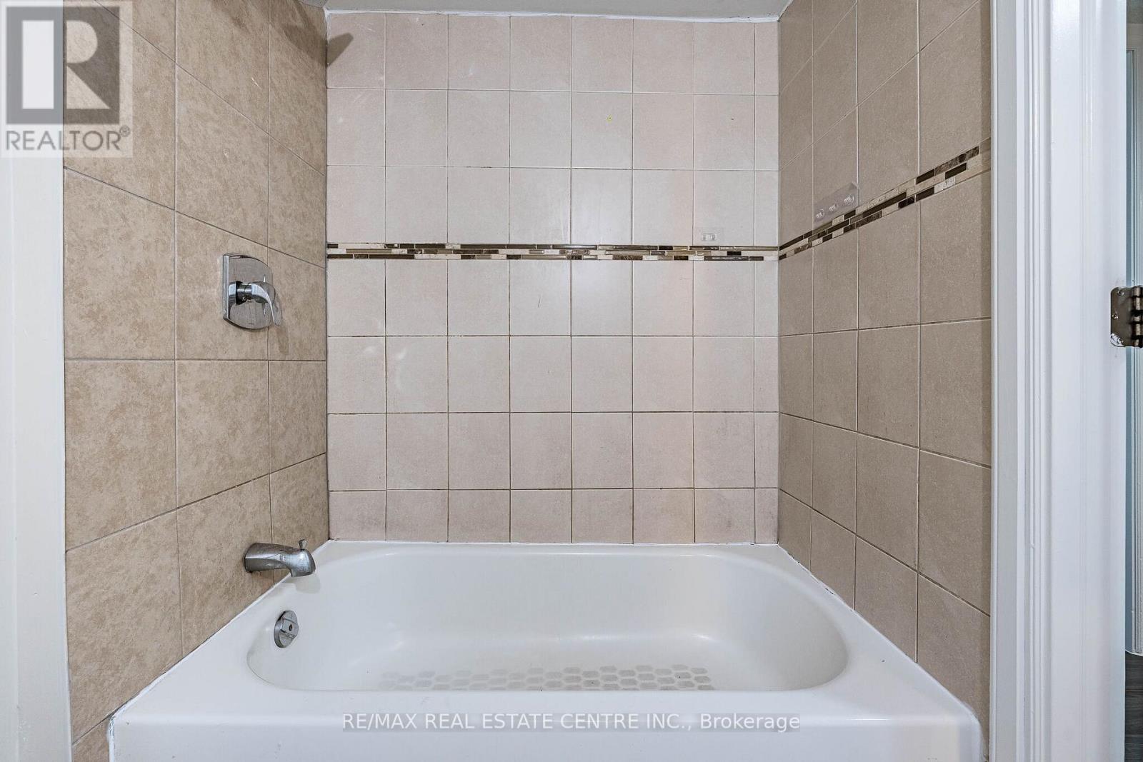 2 MILNER ROAD - 43