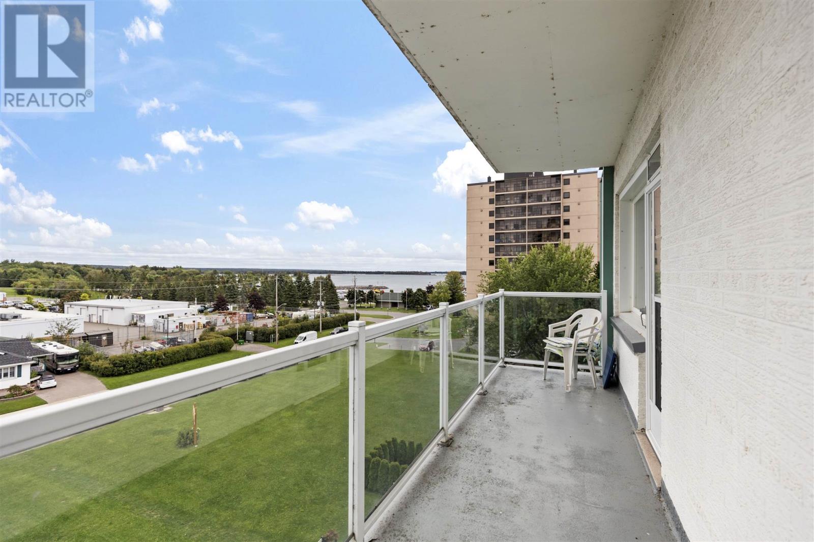 99 Pine ST # 504 - 22