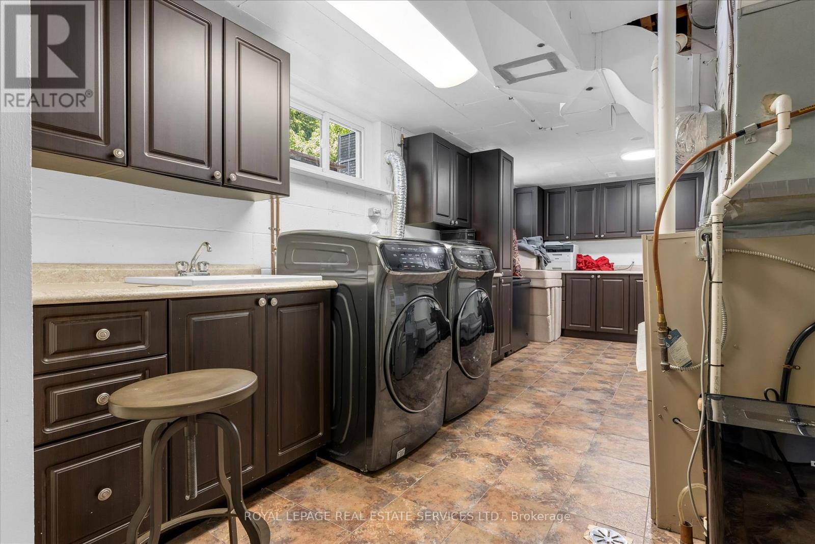 4163 LAKESHORE ROAD - 17
