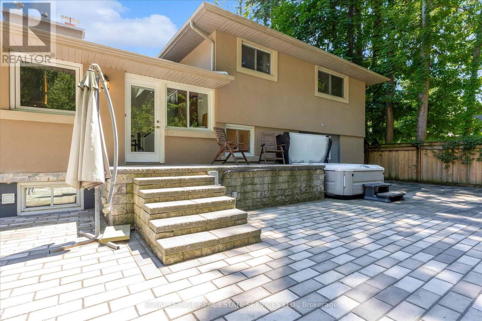 4163 LAKESHORE ROAD - 34