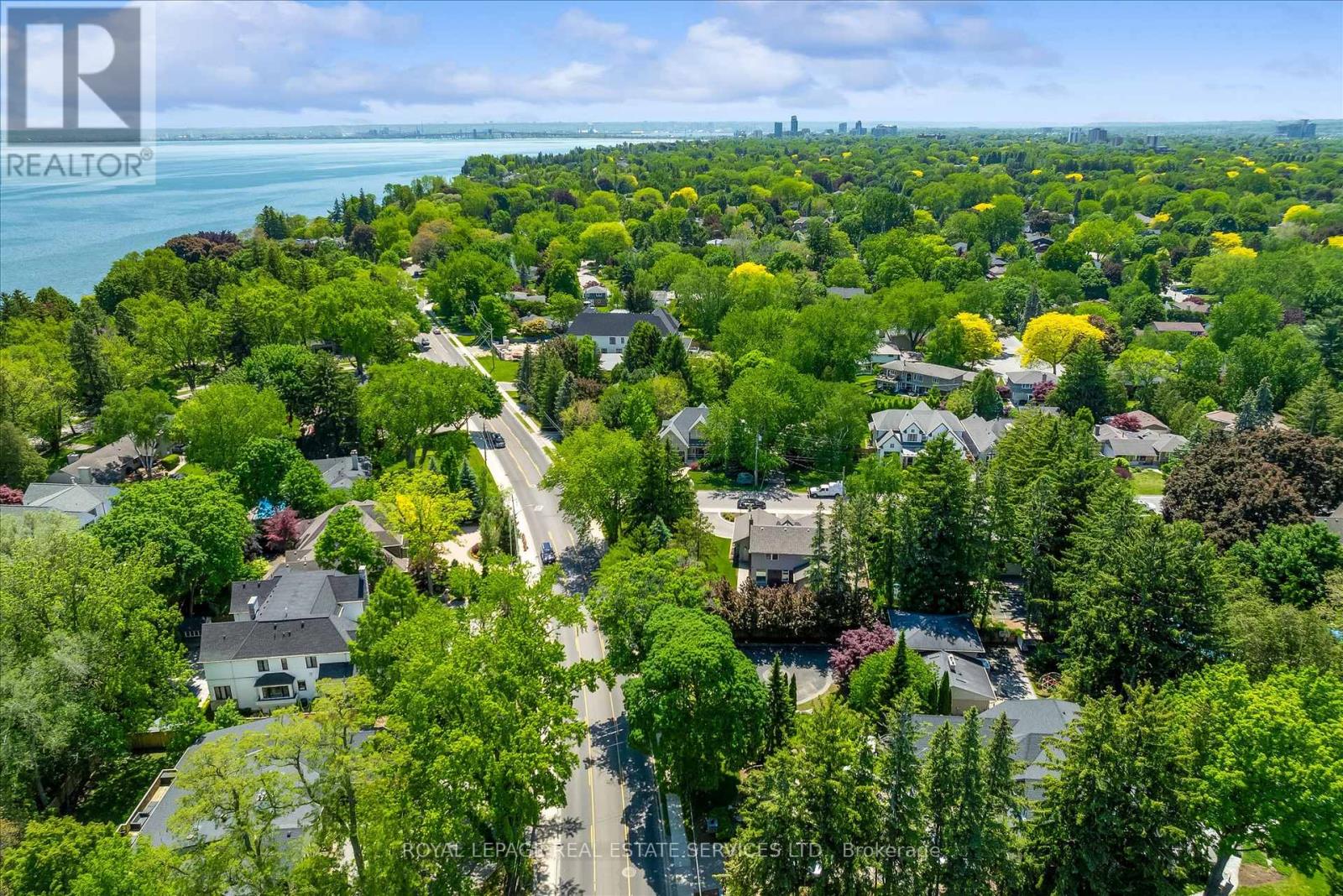 4163 LAKESHORE ROAD - 41