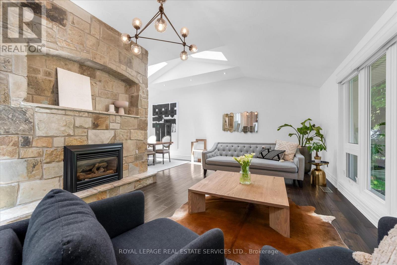 4163 LAKESHORE ROAD - 9
