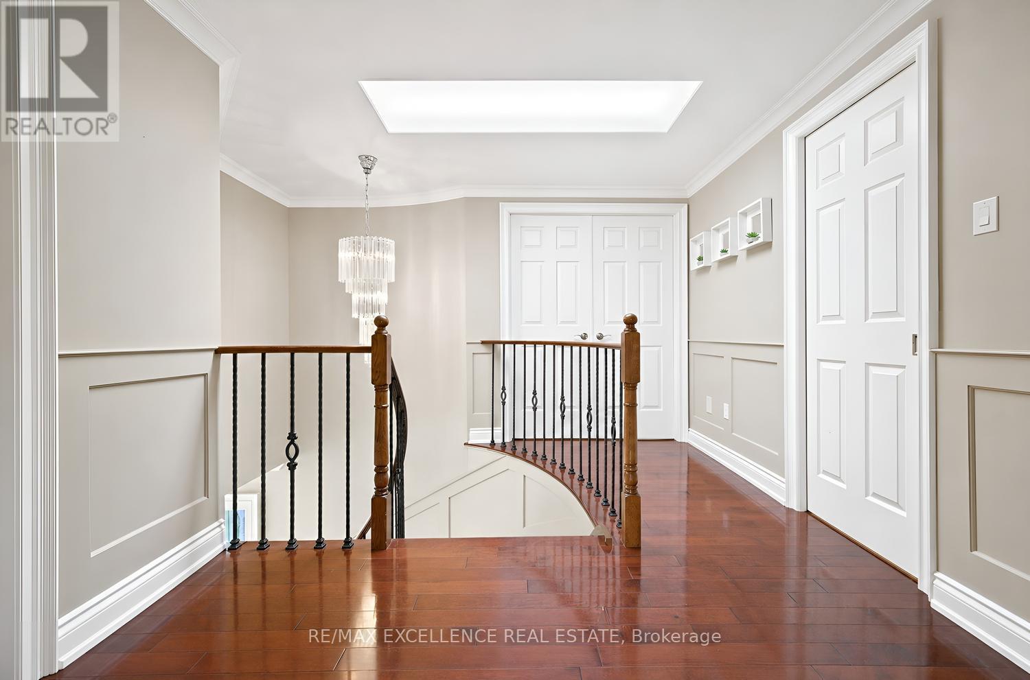 24 LILLY CRESCENT - 18